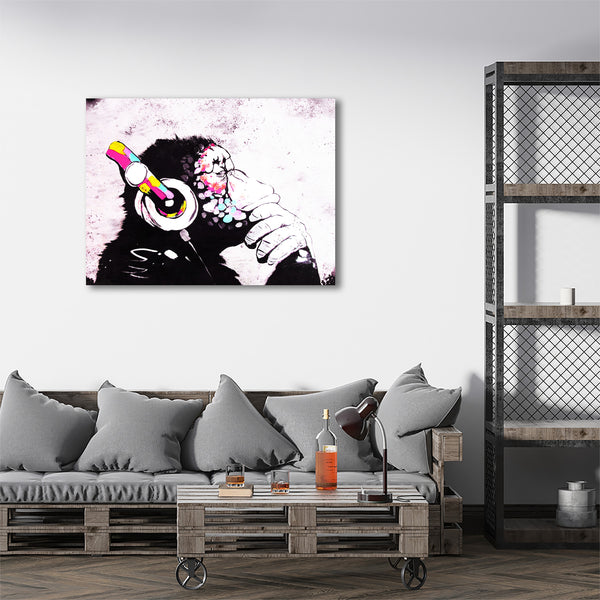 DJ Monkey, Graffiti
