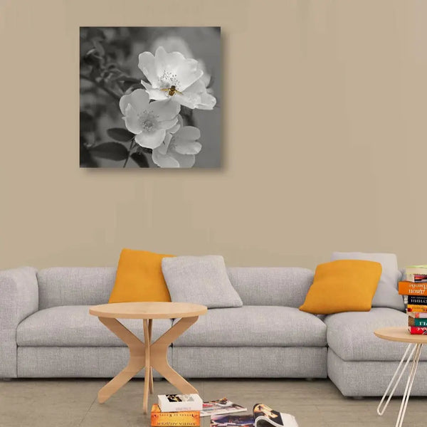 newARTmix Flower with Bee, B/W Photography newARTmix