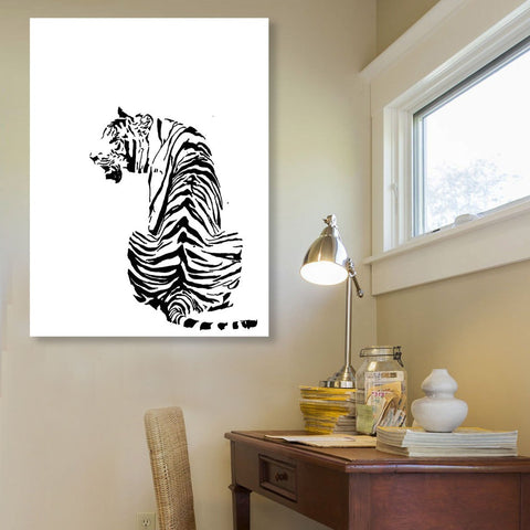 Sitting Tiger Silhouette, Black/White Sketch