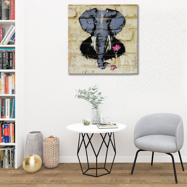 Elephant with flower, Street Art