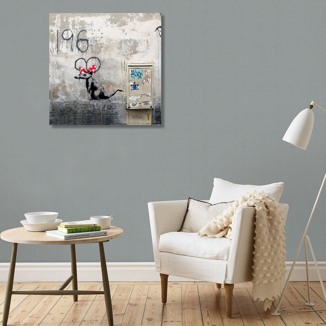 Banksy Rat with bow, Graffiti